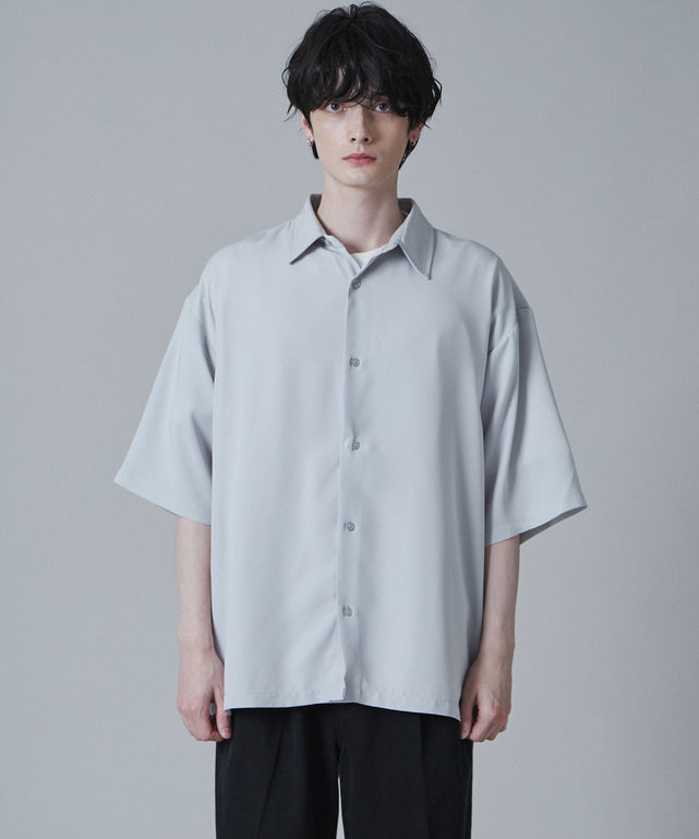 Lグレー　モデル:180cm L着用