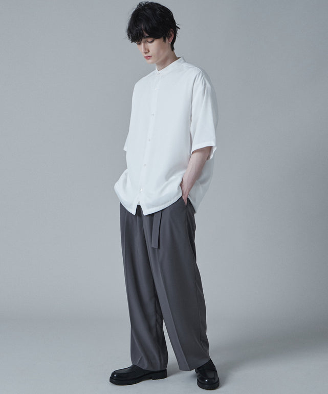 ホワイト  モデル:180cm L着用