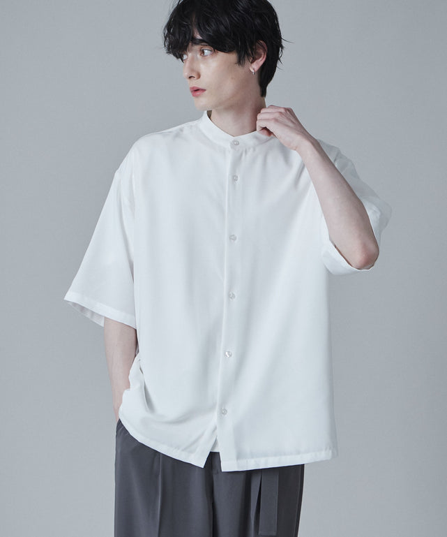 ホワイト  モデル:180cm L着用