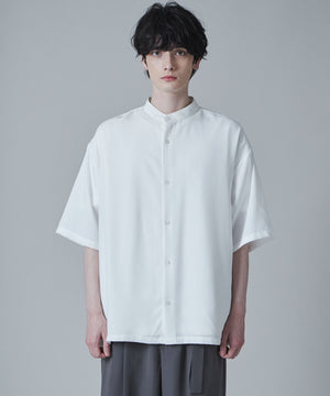 ホワイト  モデル:180cm L着用