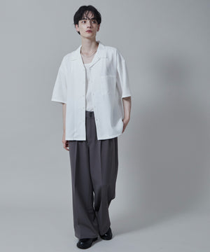 ホワイト モデル：180cm L着用