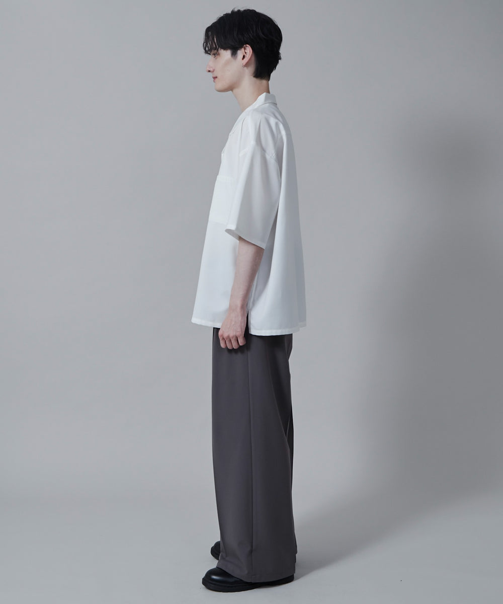 ホワイト モデル：180cm L着用