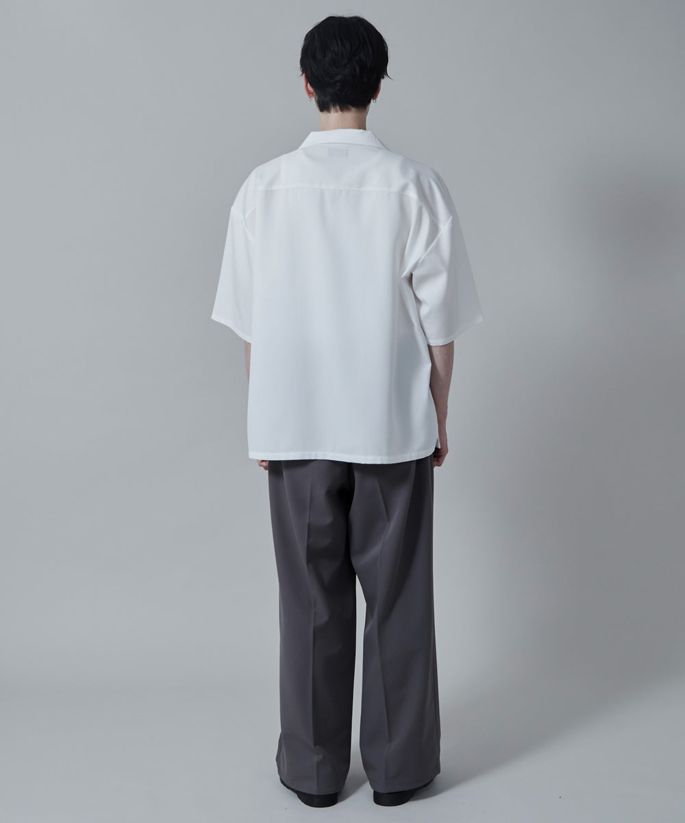 ホワイト モデル：180cm L着用