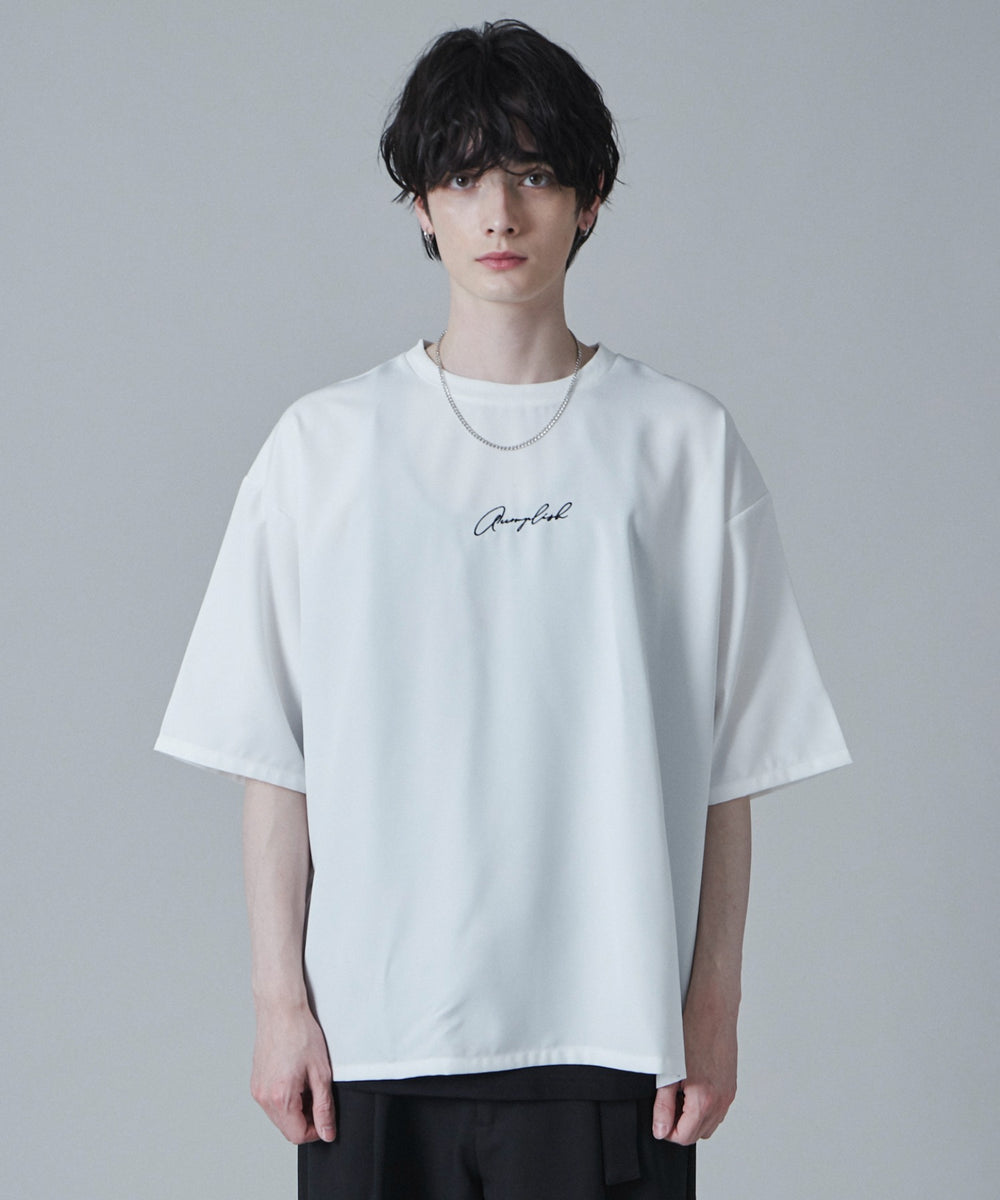 ホワイト モデル：180cm L着用