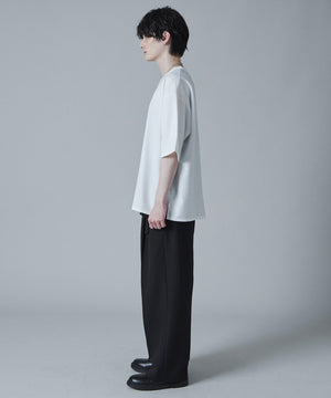 ホワイト モデル：180cm L着用