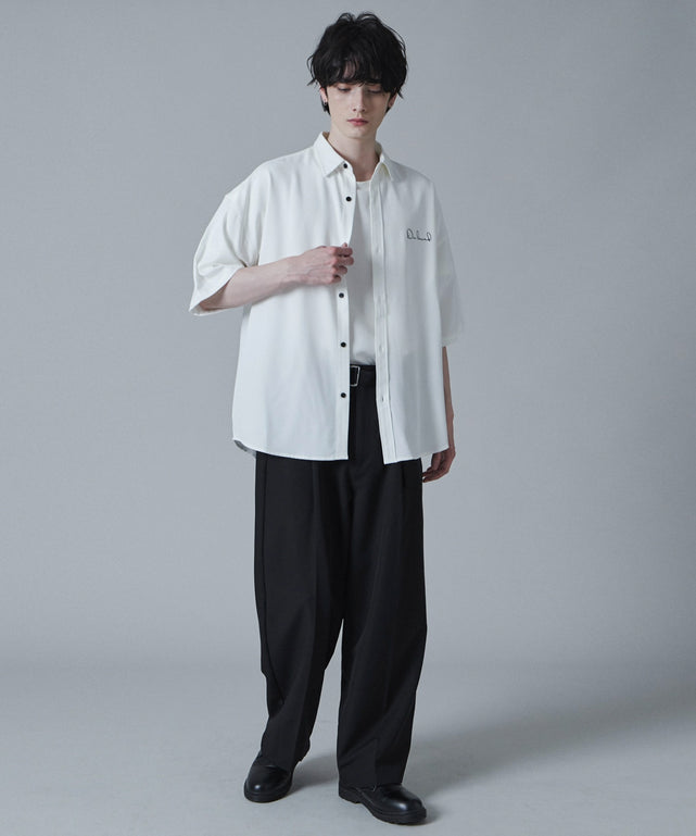 ホワイト モデル：180cm L着用