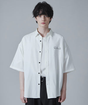 ホワイト モデル：180cm L着用