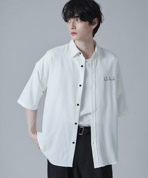 ホワイト モデル：180cm L着用