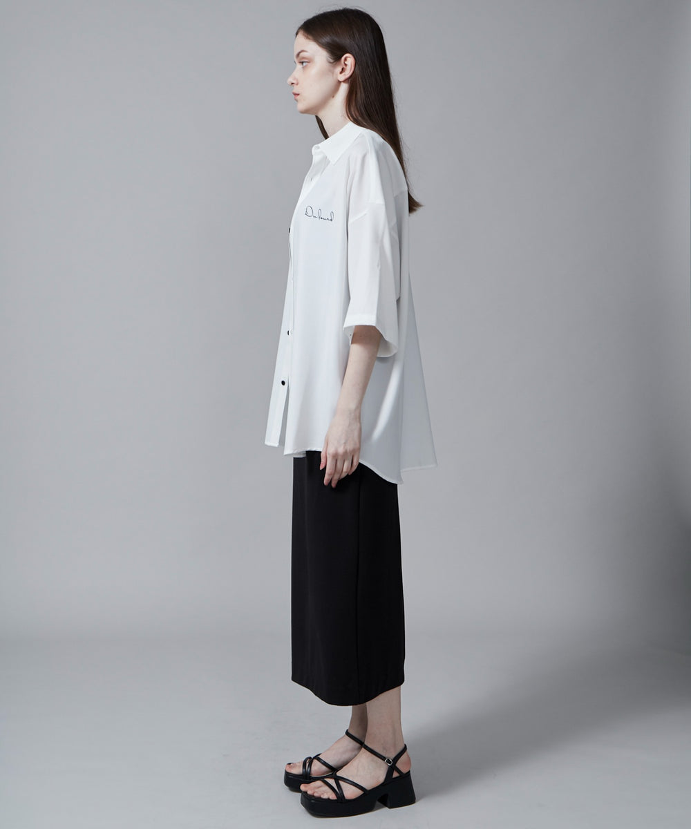 ホワイト モデル：173cm L着用