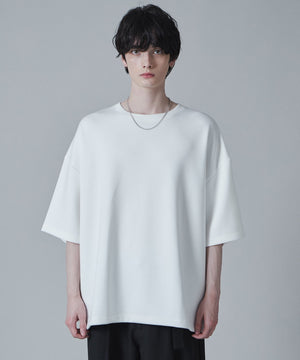 ホワイト モデル：180cm L着用