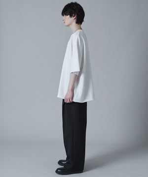 ホワイト モデル：180cm L着用