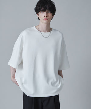 ホワイト モデル：180cm L着用