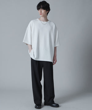 ホワイト モデル：180cm L着用