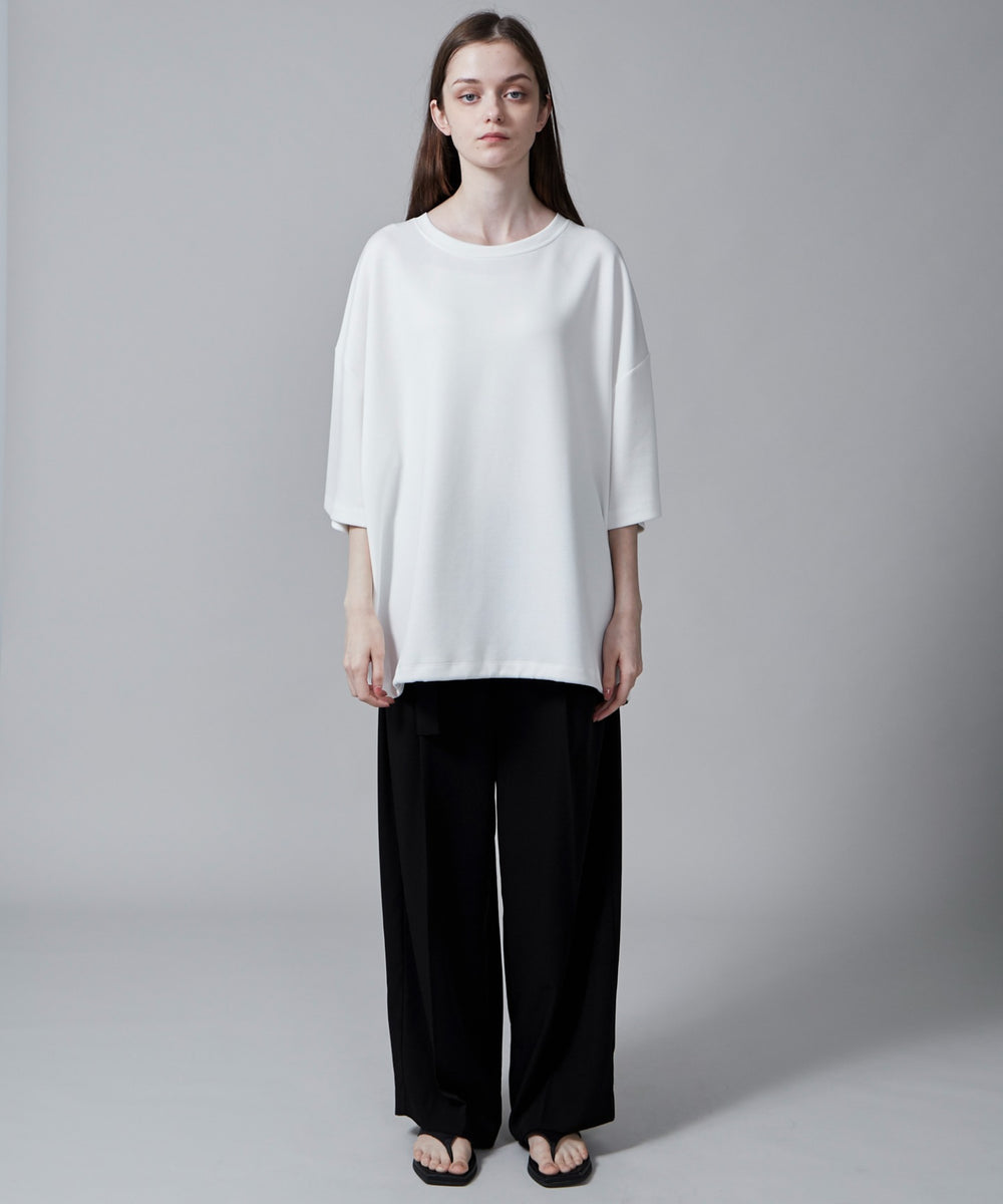 ホワイト モデル：173cm L着用