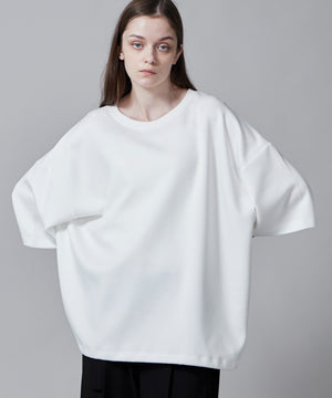 ホワイト モデル：173cm L着用