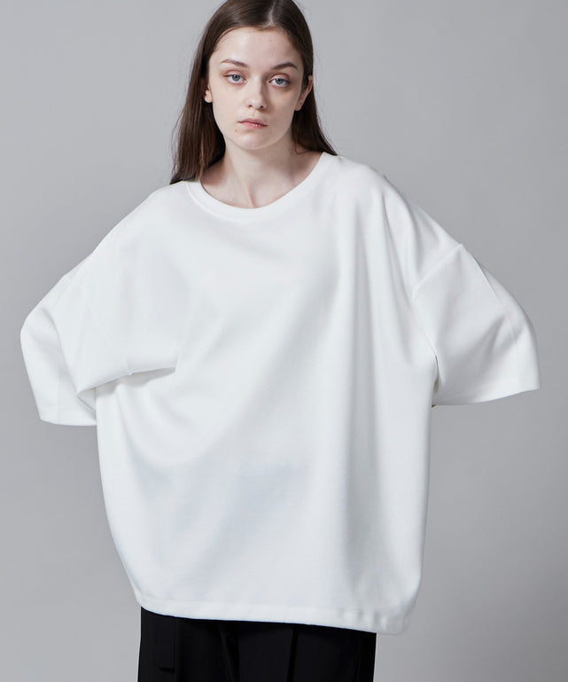 ホワイト モデル：173cm L着用