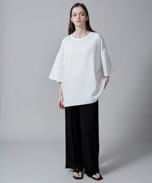 ホワイト モデル：173cm L着用