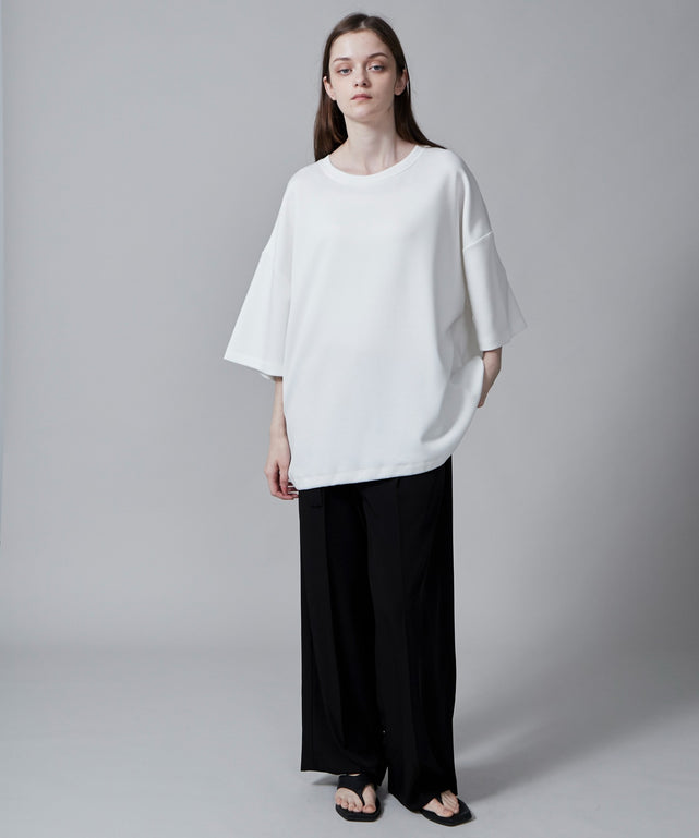 ホワイト モデル：173cm L着用