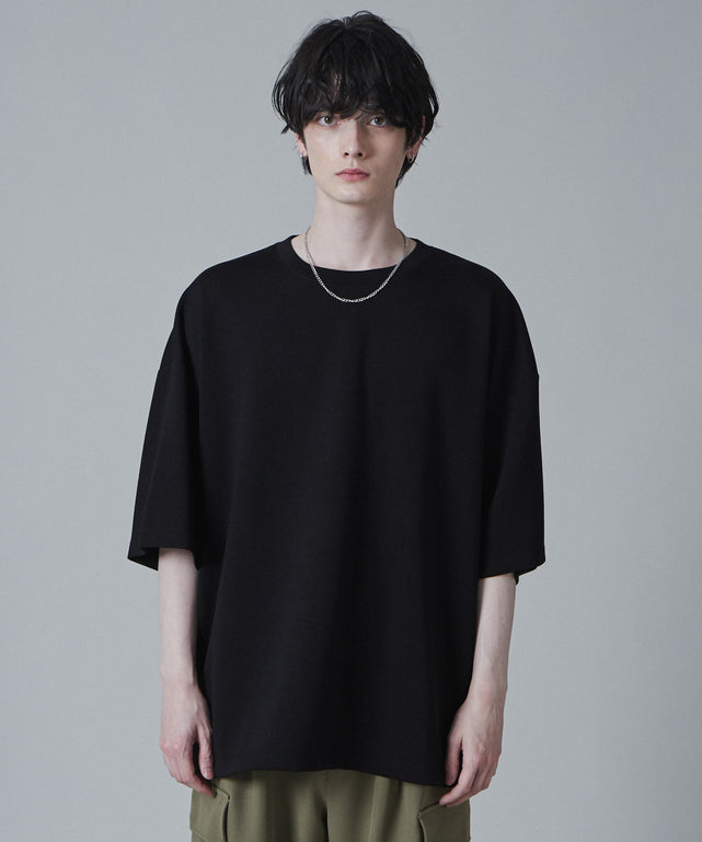 ブラック モデル：180cm L着用