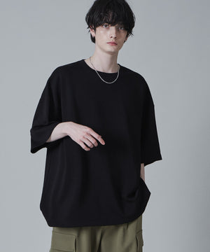 ブラック モデル：180cm L着用