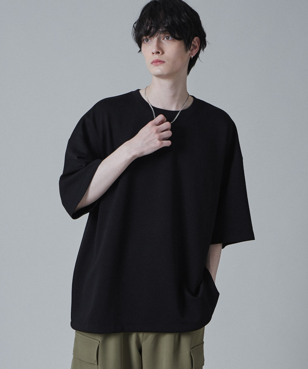 ブラック モデル：180cm L着用