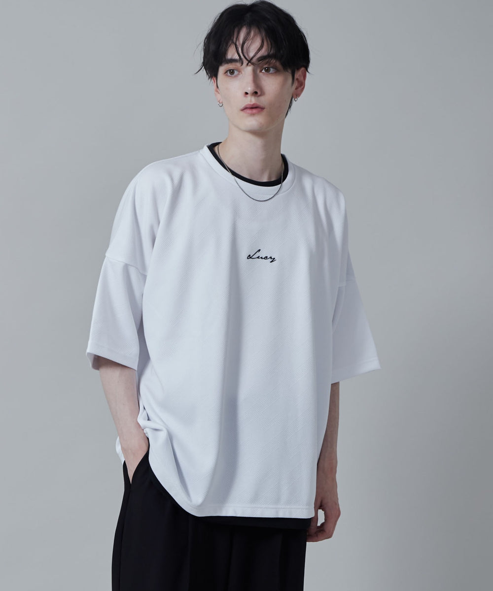 ホワイト モデル：180cm L着用