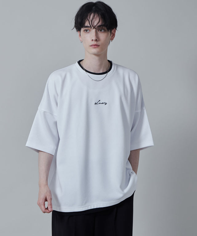 ホワイト モデル：180cm L着用