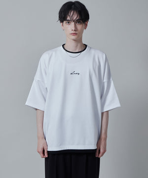 ホワイト モデル：180cm L着用