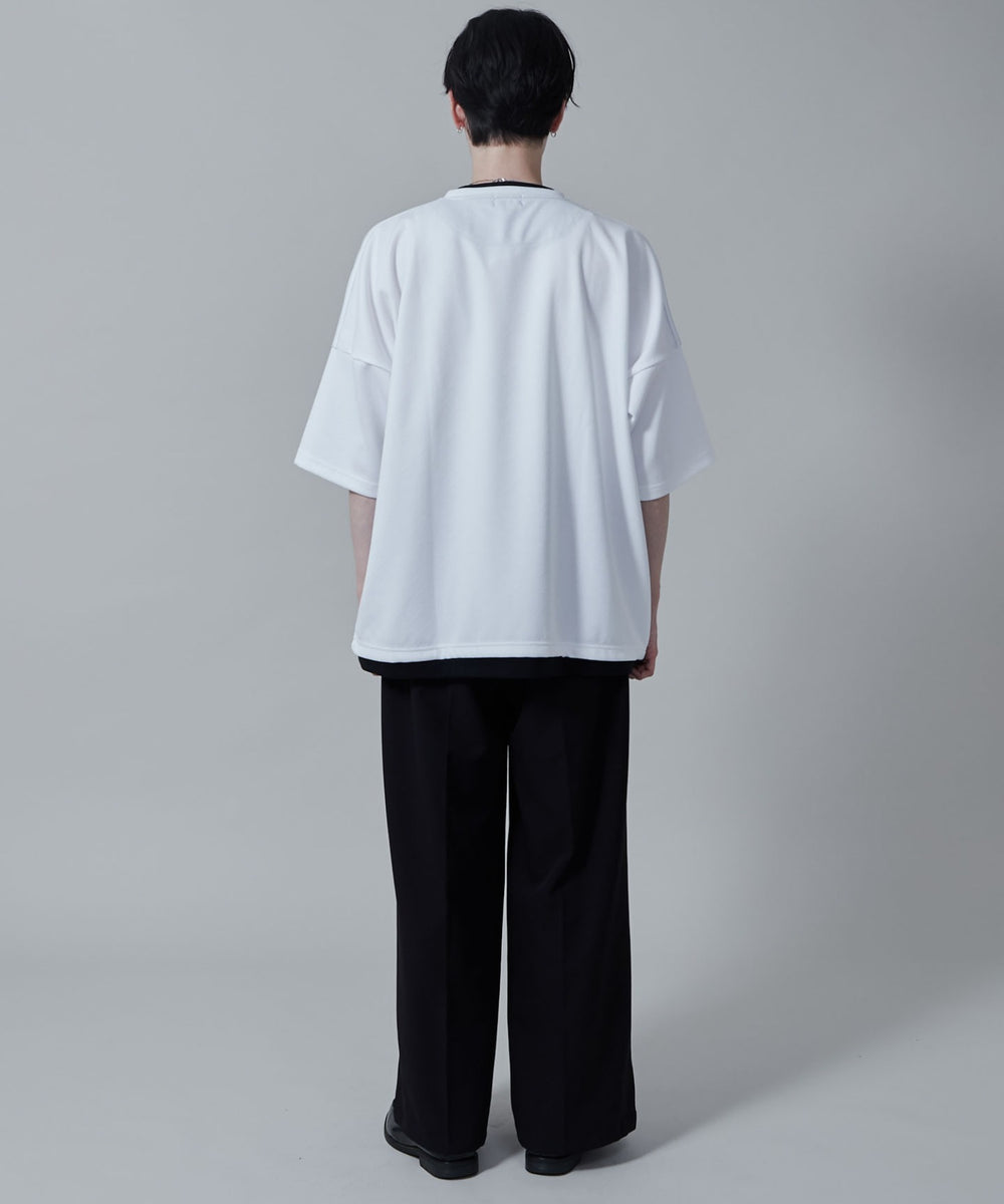 ホワイト モデル：180cm L着用