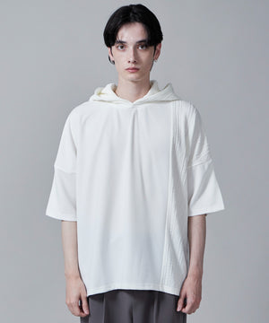 ホワイト モデル：180cm L着用