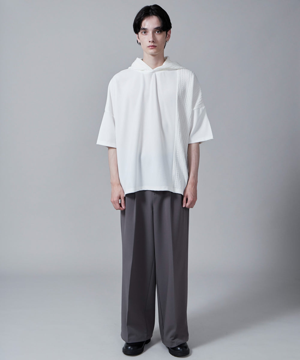 ホワイト モデル：180cm L着用