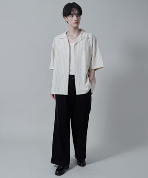 オフホワイト モデル：180cm L着用