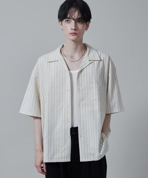 オフホワイト モデル：180cm L着用