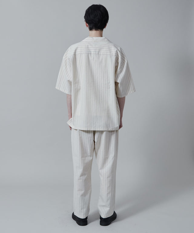 オフホワイト モデル：180cm L着用