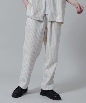 オフホワイト モデル：180cm L着用