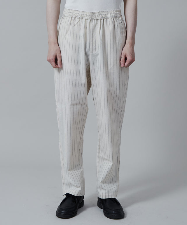 オフホワイト モデル：180cm L着用