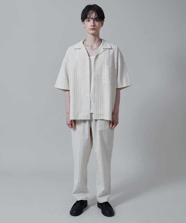 オフホワイト モデル：180cm L着用