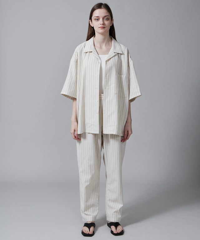 オフホワイト モデル：173cm L着用