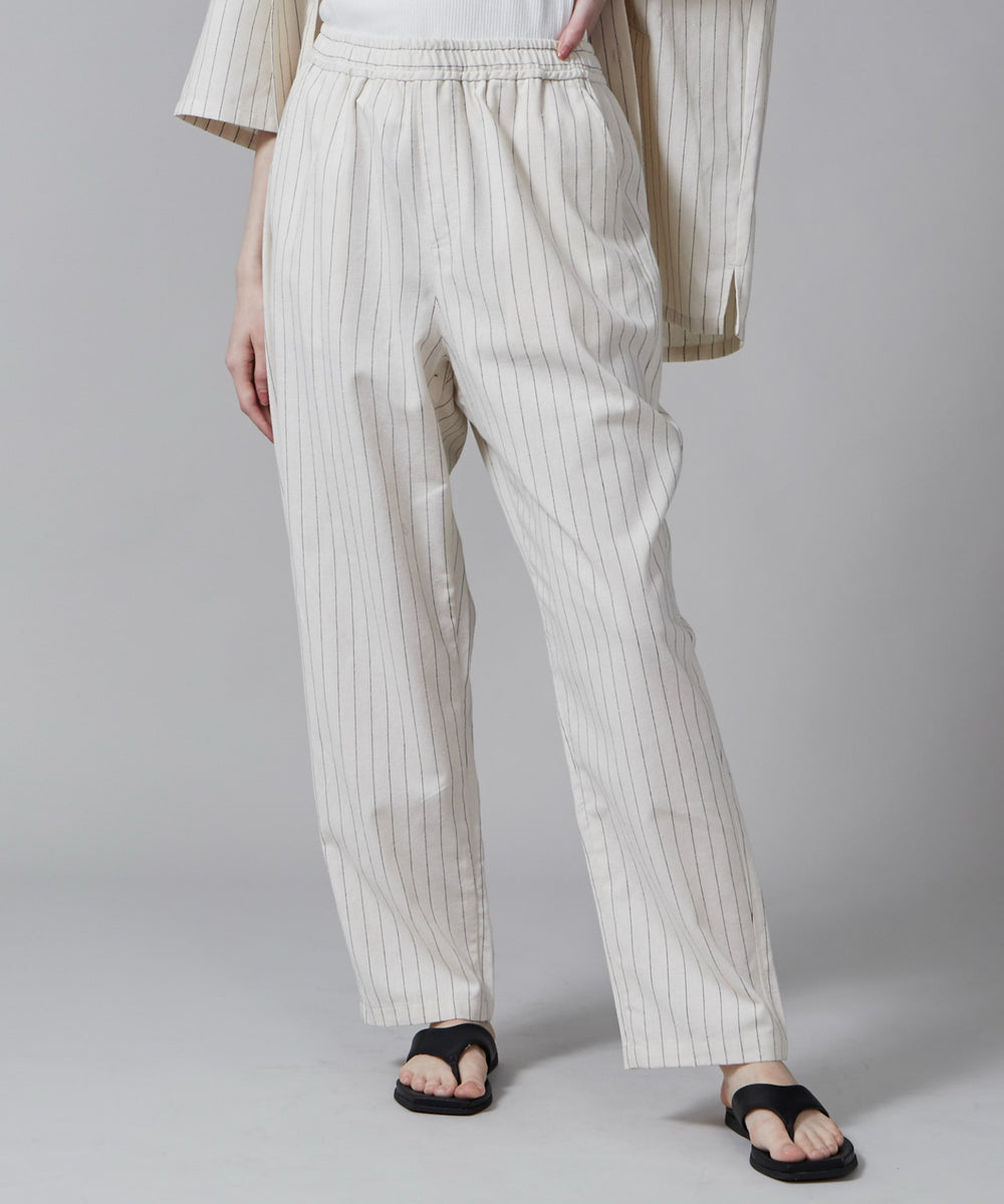 オフホワイト モデル：173cm L着用