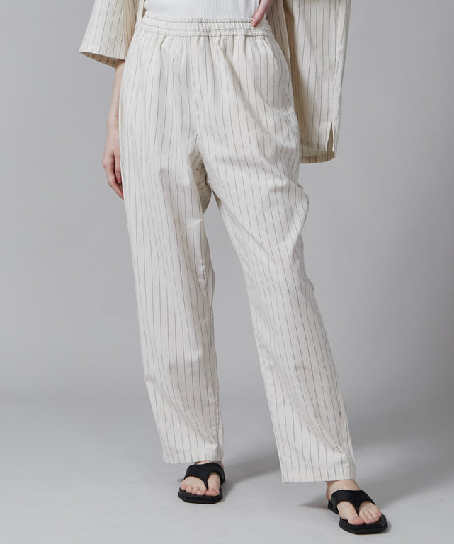 オフホワイト モデル：173cm L着用