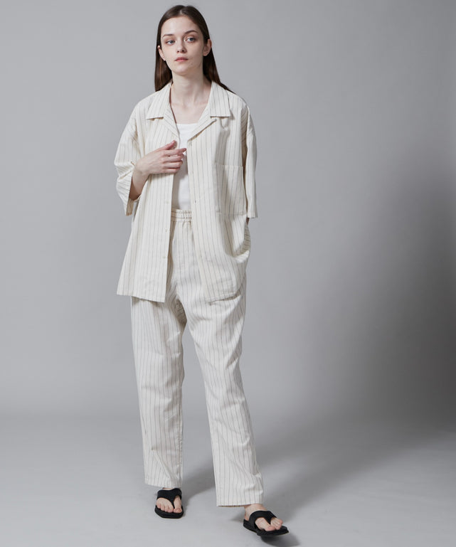 オフホワイト モデル：173cm L着用