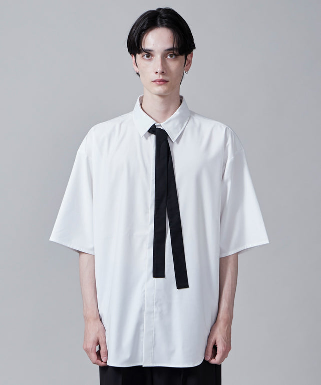 ホワイト モデル：180cm L着用