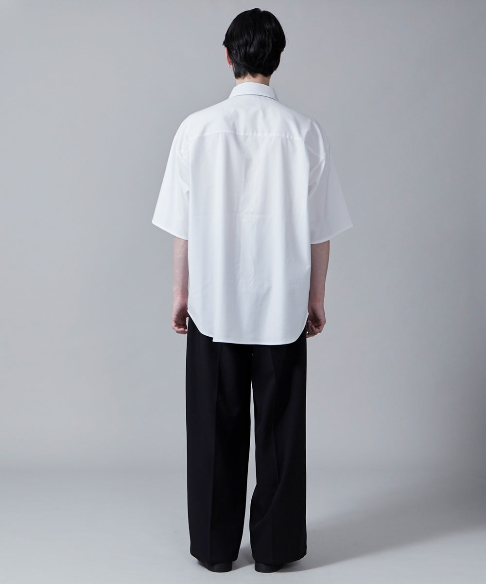 ホワイト モデル：180cm L着用