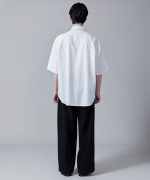 ホワイト モデル：180cm L着用