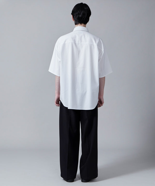 ホワイト モデル：180cm L着用