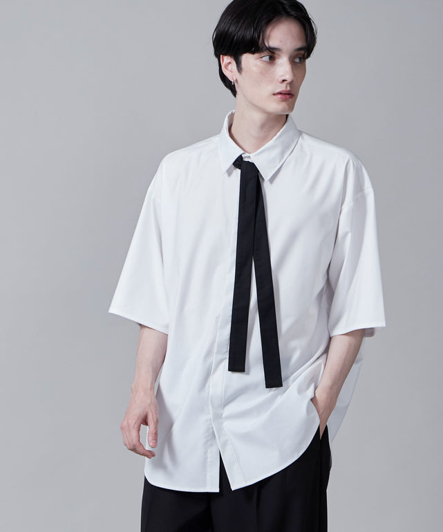 ホワイト モデル：180cm L着用