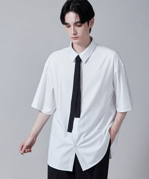 ホワイト モデル：180cm L着用