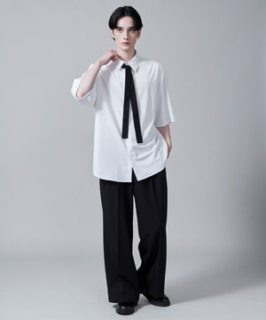 ホワイト モデル：180cm L着用