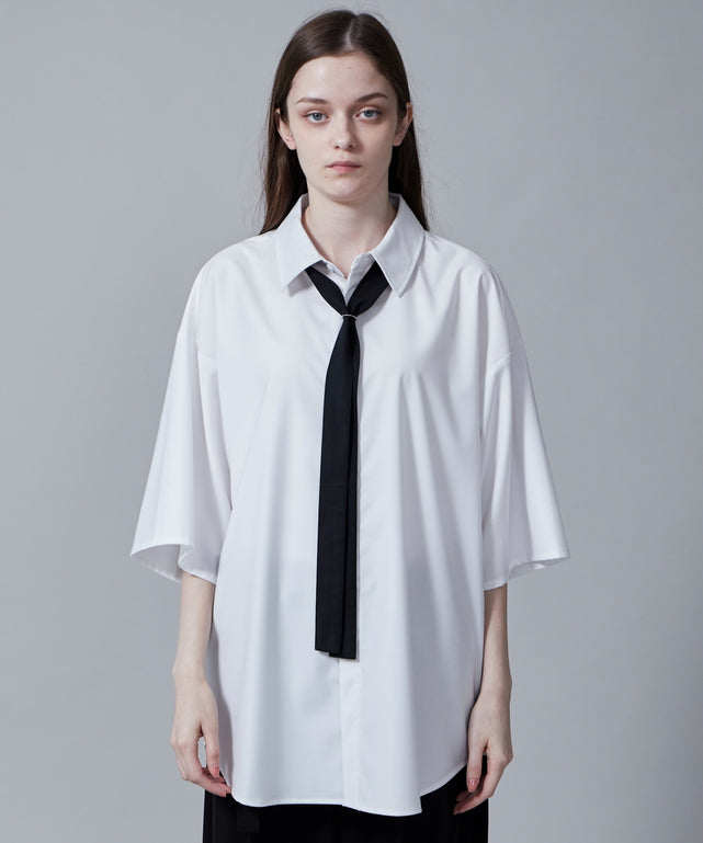 ホワイト モデル：173cm L着用