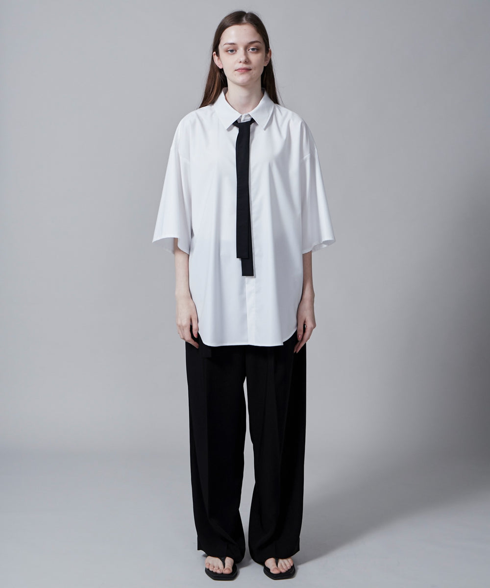 ホワイト モデル：173cm L着用